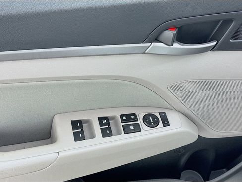 Used 2018 Hyundai Elantra SEL w/ Cargo Package image 13