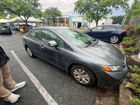 Used 2012 Honda Civic LX image 2
