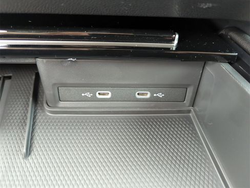 New 2026 Volkswagen Atlas Cross Sport SEL R-Line image 35