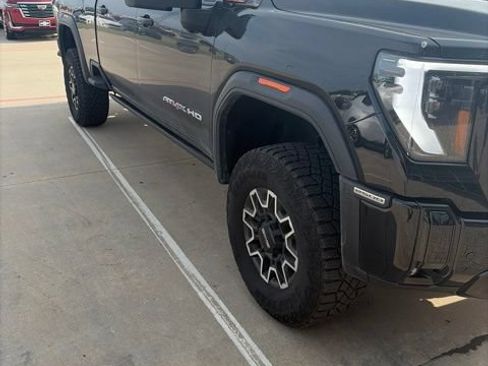 Used 2025 GMC Sierra 2500 AT4X AWD/4WD image 8