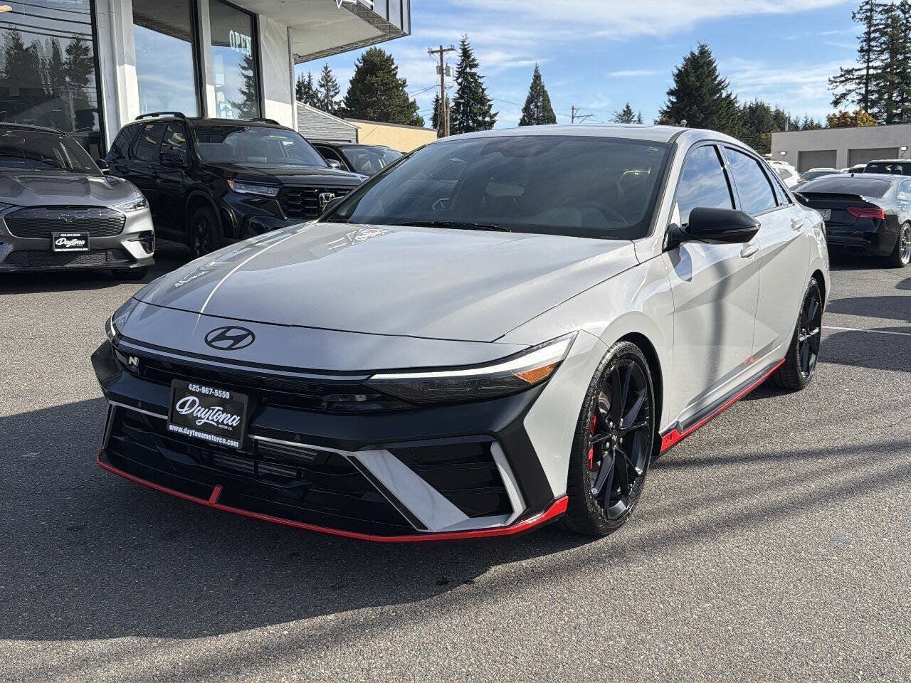 Used 2025 Hyundai Elantra N FWD image 1