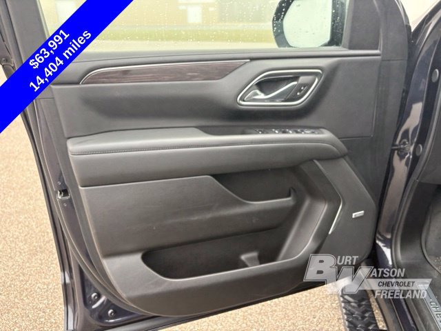 Used 2024 Chevrolet Suburban Z71 w/ Luxury Package AWD/4WD image 11