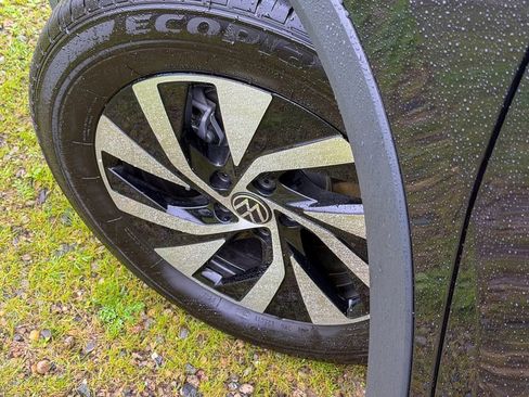 New 2026 Volkswagen Tiguan S image 10