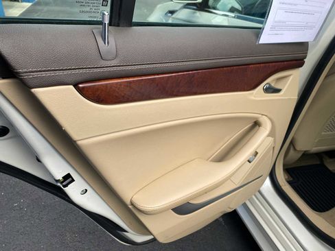 Used 2011 Cadillac CTS Luxury image 32