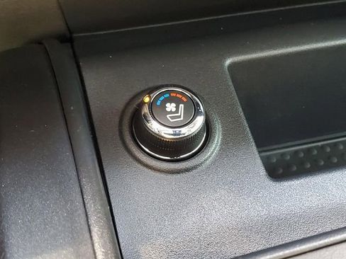 Used 2023 Nissan Titan PRO-4X w/ Pro-4x Convenience Package image 22