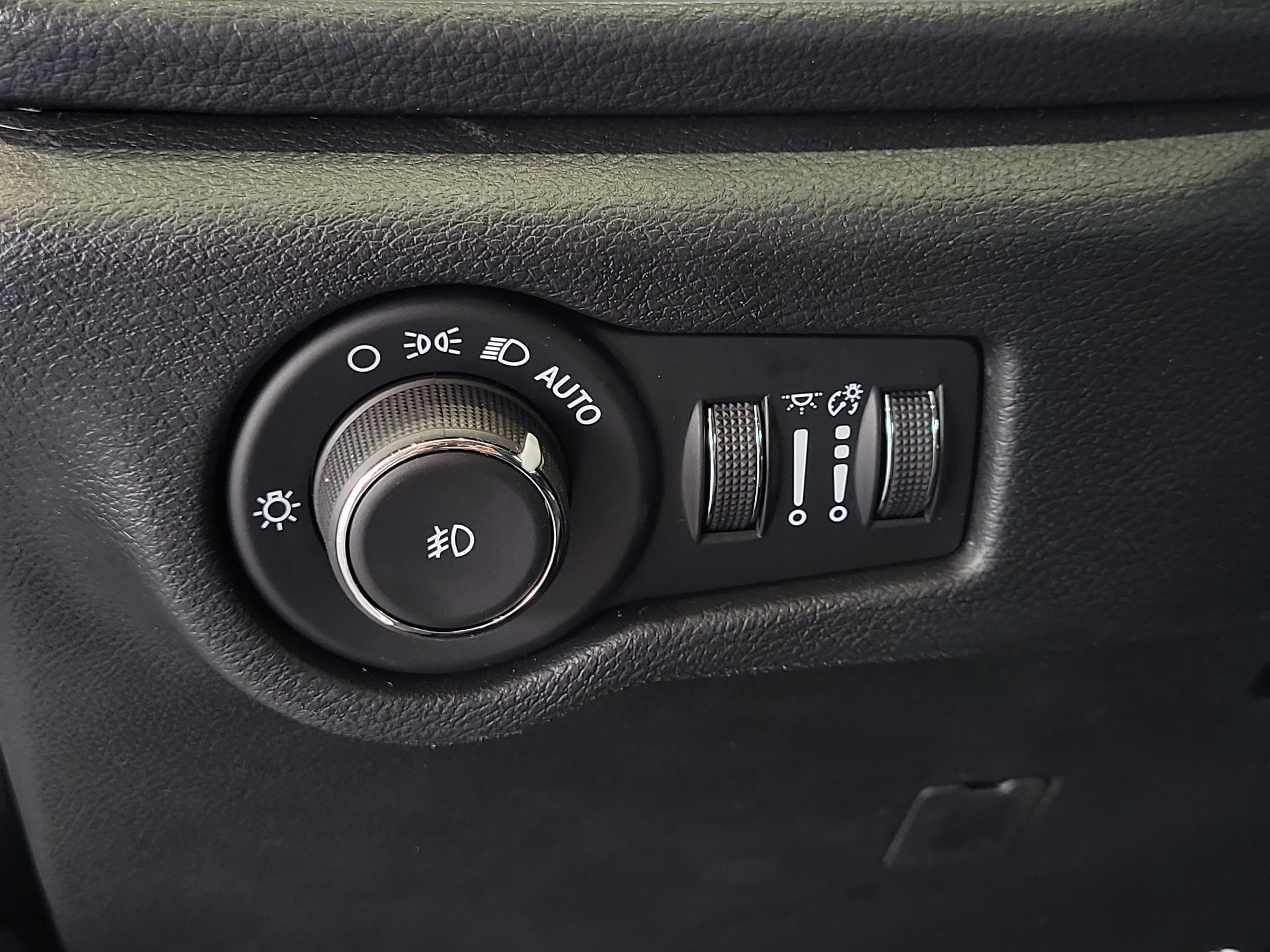 New 2026 Chrysler Pacifica Limited w/ S Appearance Package FWD image 22