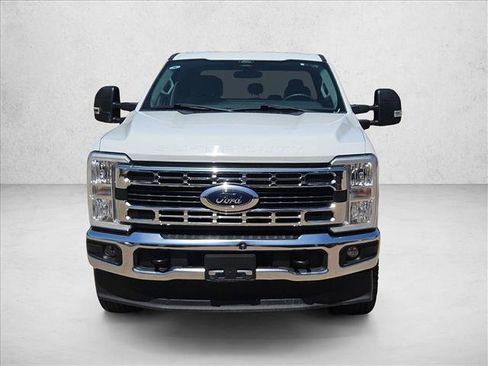 Used 2024 Ford F250 XLT w/ FX4 Off-Road Package AWD/4WD image 2