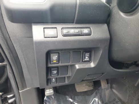 Used 2023 Nissan Frontier SV w/ SV Convenience Package image 19