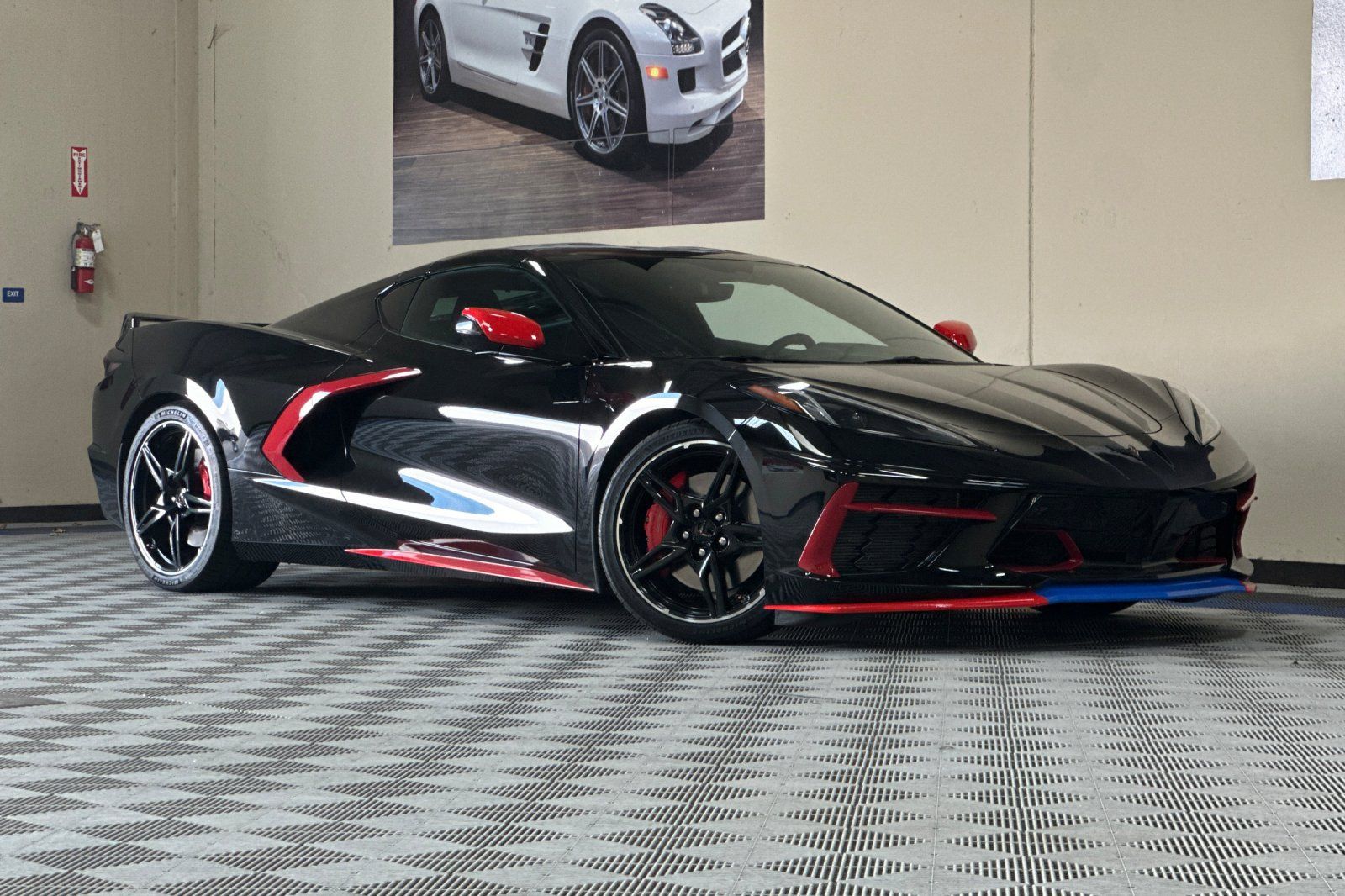 Used 2022 Chevrolet Corvette Stingray Premium Cpe w/ Z51 Performance Package RWD image 2