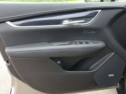 Certified 2022 Cadillac XT5 Premium Luxury AWD/4WD image 19