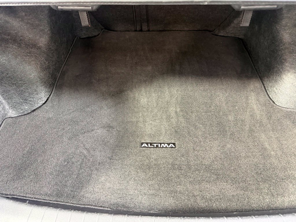 Used 2025 Nissan Altima 2.5 SV FWD image 20