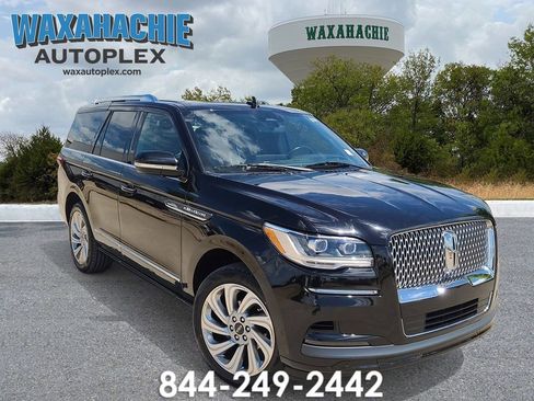 Used 2024 Lincoln Navigator Reserve image 1