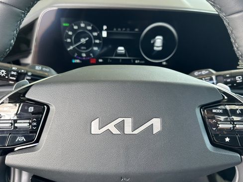 New 2026 Kia Niro Wave FWD image 24