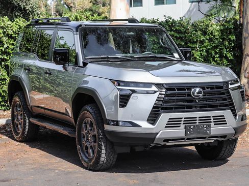 Used 2025 Lexus GX 550 AWD/4WD image 3