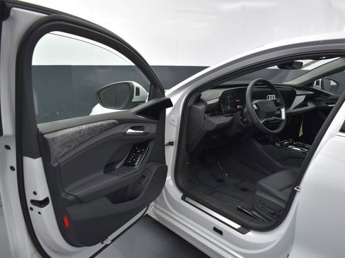 New 2025 Audi A6 e-tron Premium AWD/4WD image 5
