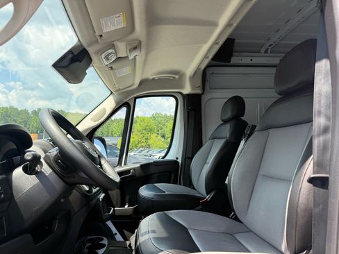 Used 2024 RAM ProMaster 2500 w/ Convenience Group FWD image 23