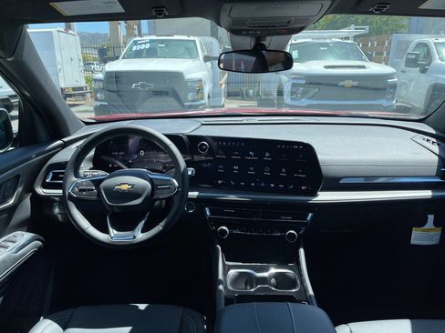 New 2025 Chevrolet Traverse LT w/ LPO, Floor Liner Package image 14