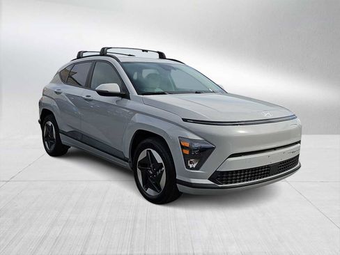 Used 2024 Hyundai Kona SEL image 2
