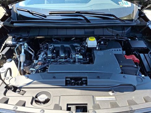 Certified 2025 Nissan Pathfinder SV w/ SV Premium Package AWD/4WD image 32