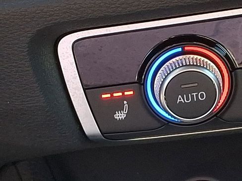 Used 2022 Audi Q3 2.0T Premium Plus image 25