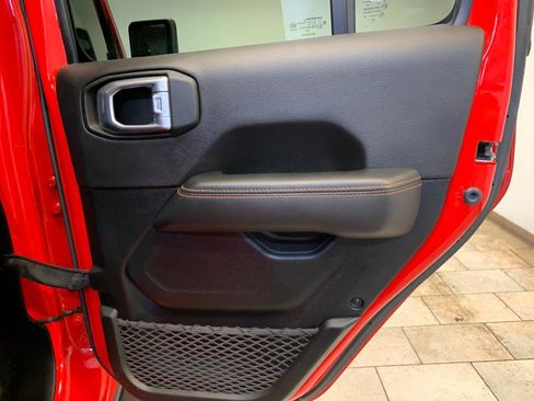 Used 2021 Jeep Gladiator Mojave image 47