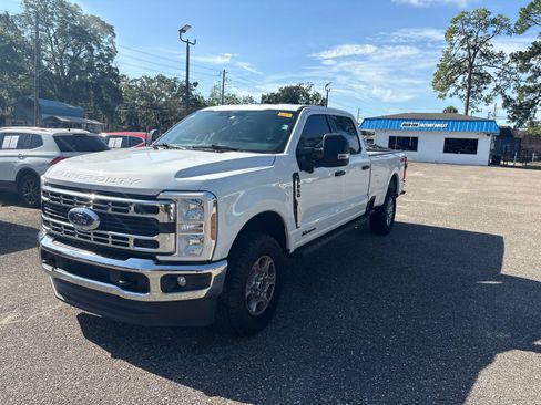 Used 2025 Ford F250 XLT w/ 360-Degree Camera Package AWD/4WD image 3