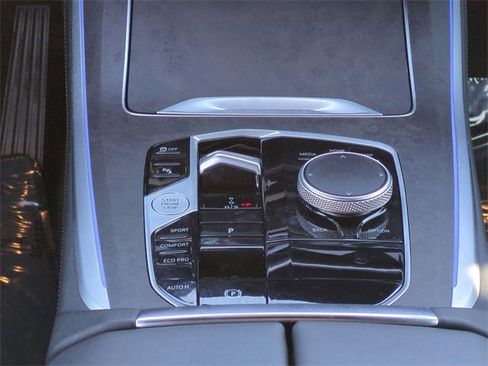 Used 2025 BMW X5 sDrive40i image 19