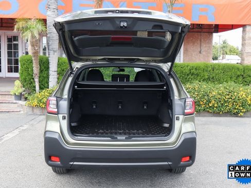 Used 2023 Subaru Outback Premium image 8