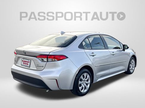 Used 2023 Toyota Corolla LE image 7