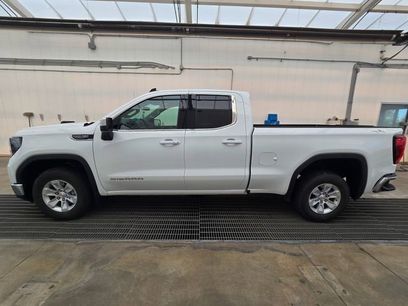 Used 2024 GMC Sierra 1500 SLE w/ Preferred Package