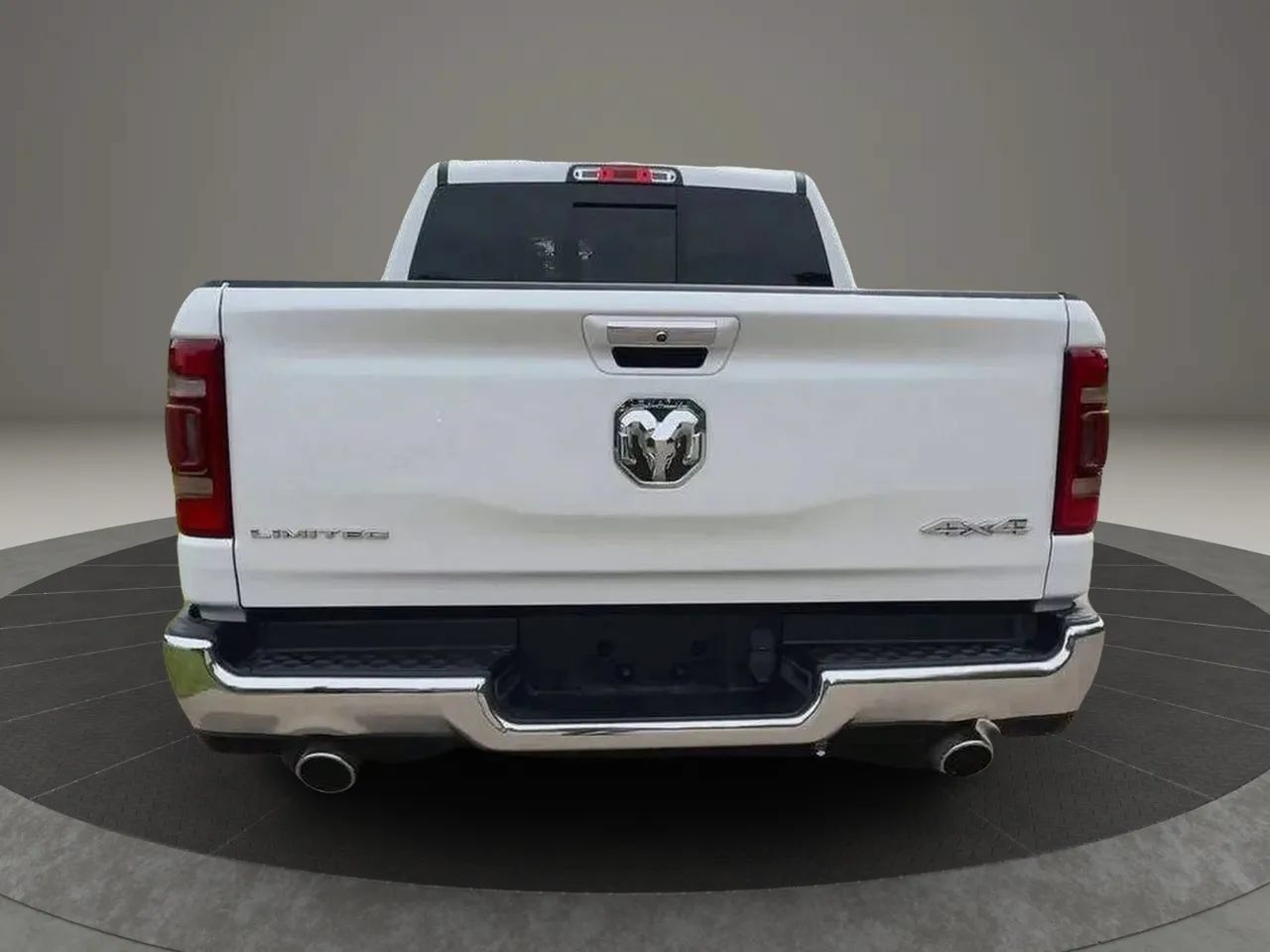 Used 2021 RAM 1500 Limited w/ Off Road Group AWD/4WD image 3