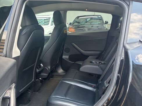 Used 2023 Tesla Model Y Performance AWD/4WD image 10