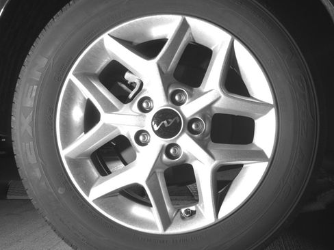Used 2025 Kia Soul LX w/ LX Technology Package FWD image 15
