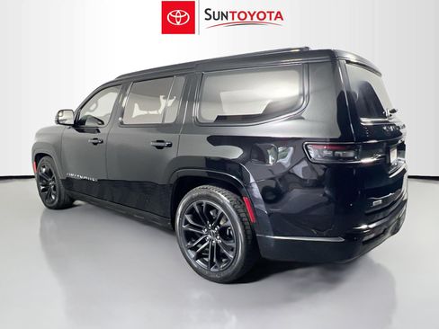 Used 2023 Jeep Grand Wagoneer Series II image 6