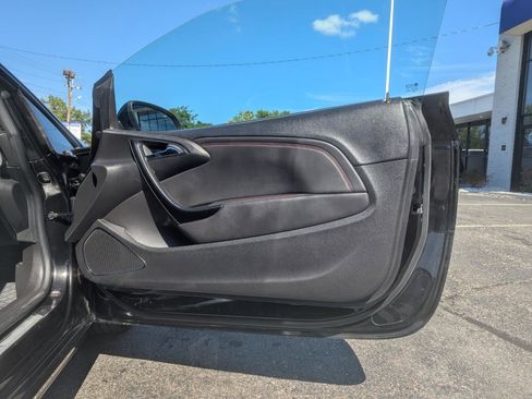 Used 2018 Buick Cascada Sport Touring w/ Dark Effects Package image 22