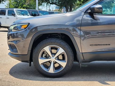 Certified 2021 Jeep Cherokee Limited AWD/4WD image 9