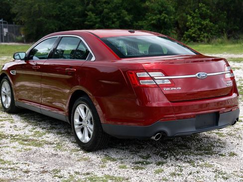 Used 2013 Ford Taurus SEL FWD image 5