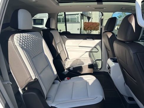 Used 2026 GMC Acadia Denali w/ Super Cruise Package image 36