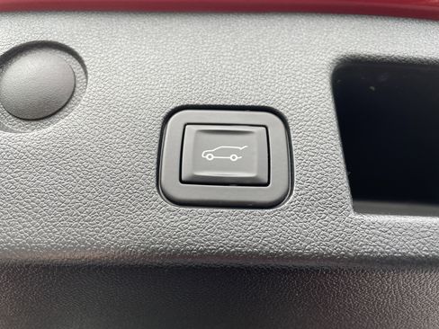 Used 2025 Chevrolet Equinox RS w/ Safety and Technology Package AWD/4WD image 29