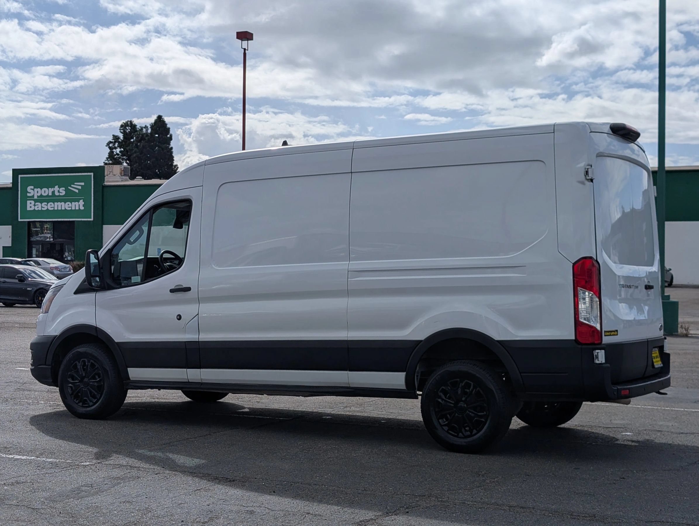 Used 2023 Ford Transit 250 Medium Roof w/ Load Area Protection Package RWD image 5