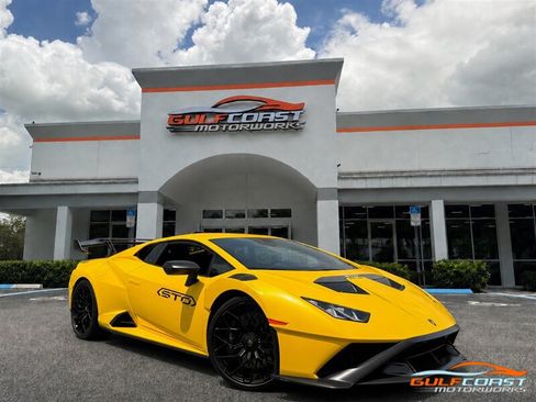 Used 2022 Lamborghini Huracan STO RWD image 1