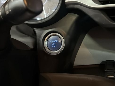 Used 2021 Toyota Sienna XLE w/ XLE Plus Package AWD/4WD image 19