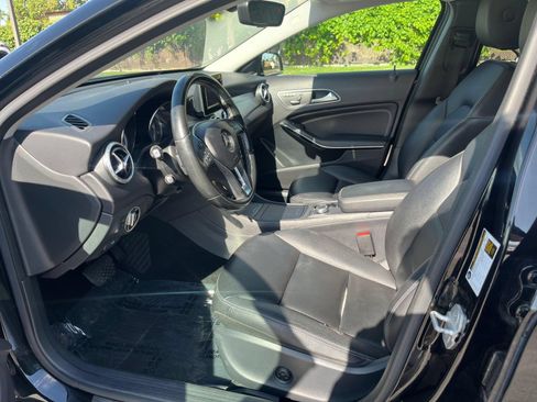 Used 2015 Mercedes-Benz GLA 250 4MATIC image 11