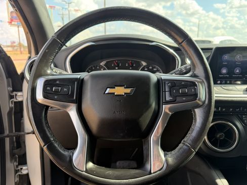 Used 2019 Chevrolet Blazer LT FWD image 40