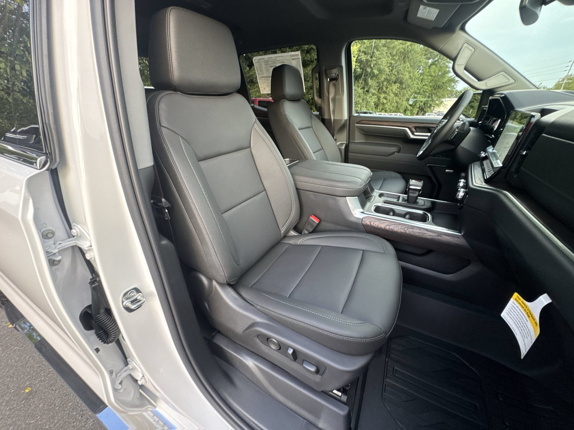 New 2026 GMC Sierra 1500 SLT w/ SLT Premium Plus Package AWD/4WD image 25