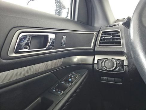 Used 2019 Ford Explorer XLT w/ Equipment Group 201A image 34