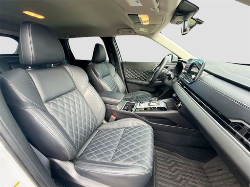 Used 2022 Mitsubishi Outlander SEL image 30