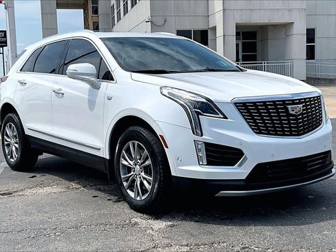 Used 2023 Cadillac XT5 Premium Luxury w/ Technology Package AWD/4WD image 1