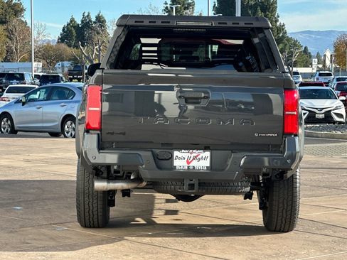 New 2025 Toyota Tacoma TRD Off-Road AWD/4WD image 5