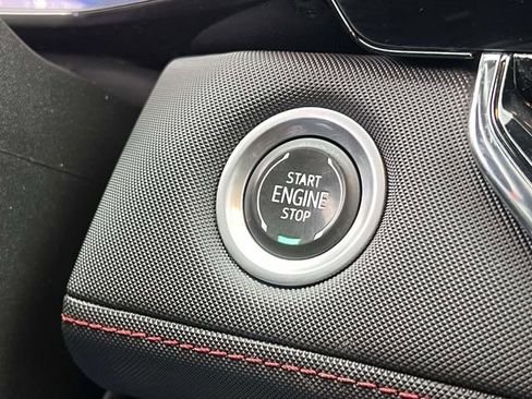 Used 2023 Chevrolet Colorado Z71 w/ Z71 Convenience Package 2 image 29